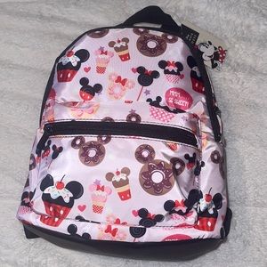 ❤️NEW!!!❤️ RARE! Disney Minnie Mouse Pink Backpack.